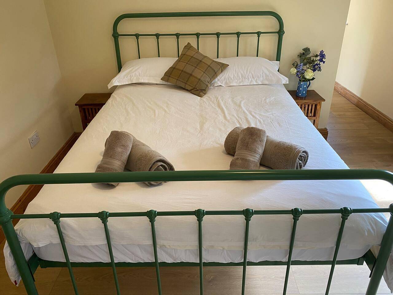 Orchard Cabin Herefordshire Wye Valley in Herefordshire