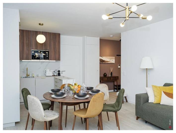 Location de vacances pour 6 personnes, avec jardin à Romainville