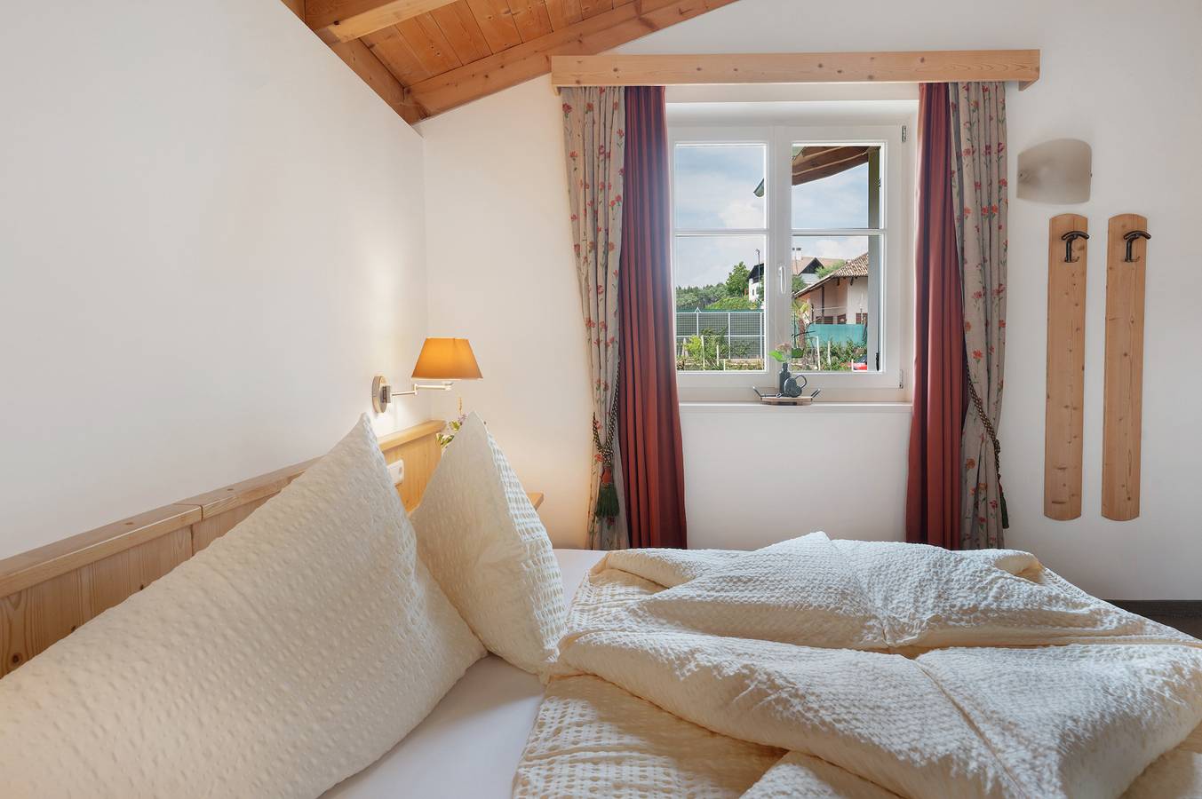 Appartamento intero, Appartamento 'Naturblick' con vista sulle montagne, Wi-Fi e aria condizionata in Monticolo, Appiano