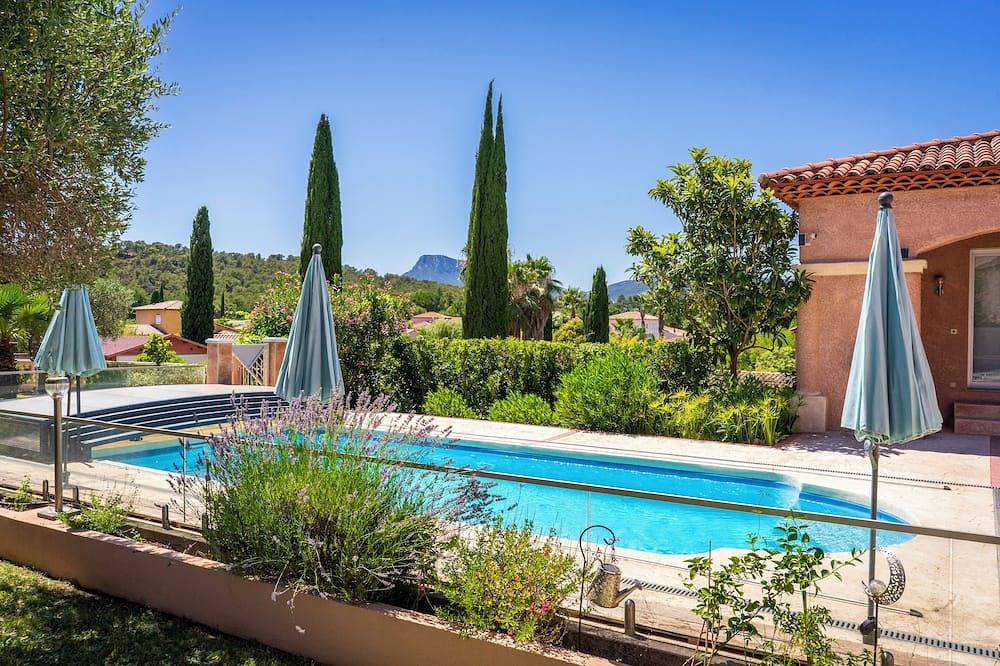Private Pool, Air Conditioning & Provençal Charm in La Crau, Mediterranean Coast (France)