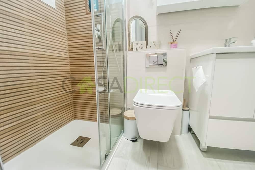 Apartamento entero, Spacious 1 bedroom apartment near to the beach in Urbanizacion La Esperanza, Vélez-Málaga
