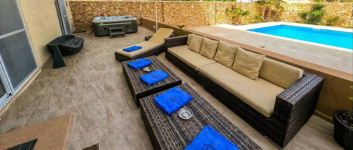 Ferienhaus für 11 Personen, mit Whirlpool und Terrasse sowie Pool in Gozo - 3