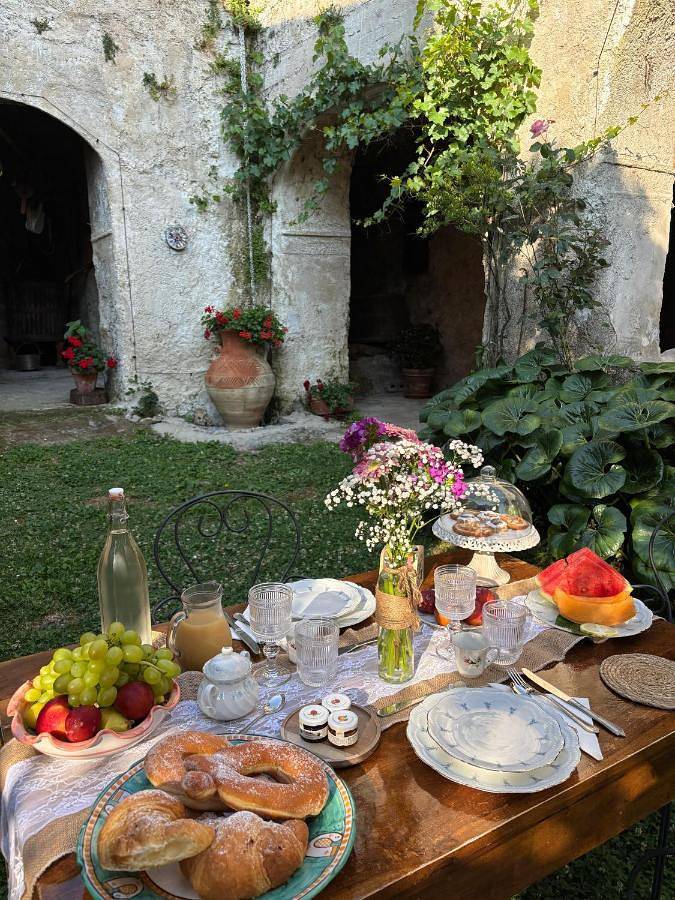 Lucy's guest house Amalfi coast in Tramonti, Monti Lattari