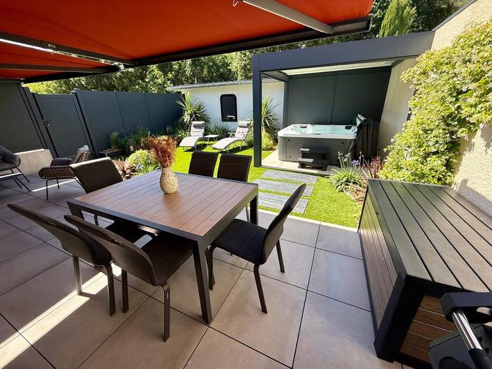 Maison de vacances pour 6 personnes, avec Jacuzzi ainsi que Terrasse et Jardin