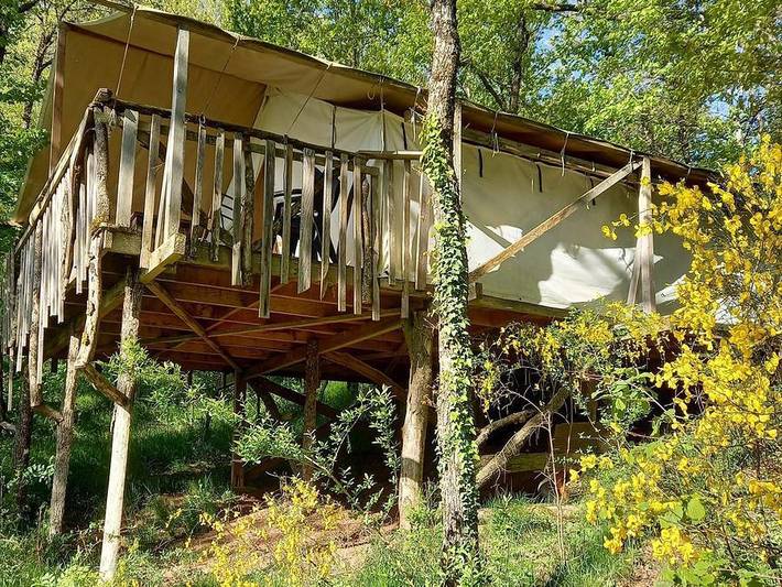 Tente pour 4 personnes, avec bassin pour enfant, animaux acceptés dans l' Aveyron - 2