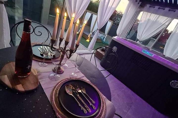 Gîte pour 4 personnes, avec Jacuzzi et Terrasse ainsi que Jardin et Vue à Montfaucon (France)