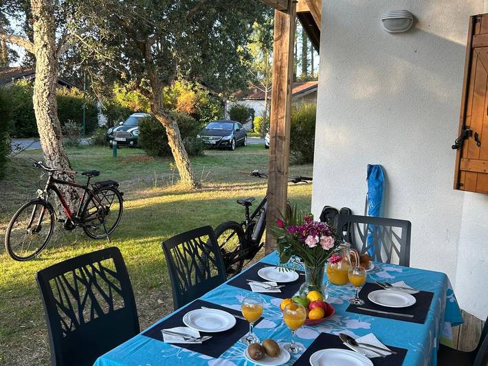 Location de vacances pour 6 personnes, avec terrasse et piscine à Ondres - 4