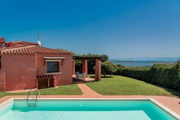 Villa für 7 Personen, mit Seeblick und Garten in Italien