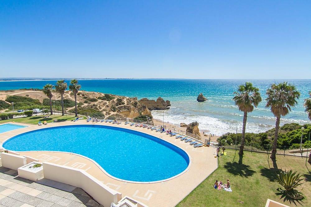 Ganze Wohnung, Schöne Wohnung mit Meerblick von der Terrasse - Gemeinschaftspool 100m entfernt in Santa Maria, Lagos