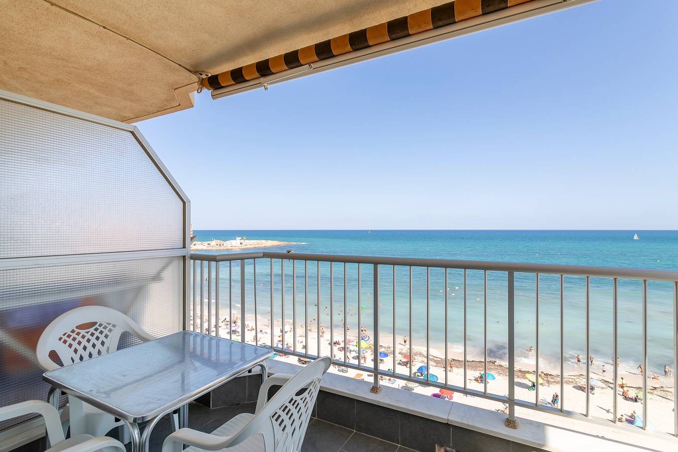 Apartment for 6 People in Las Calas, Torrevieja