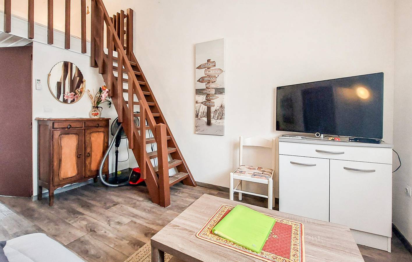 Acogedor apartamento con piscina y jardín, a 1,5 km de la playa de la Phibie in Le Château-d'Oléron, Côte de Beauté