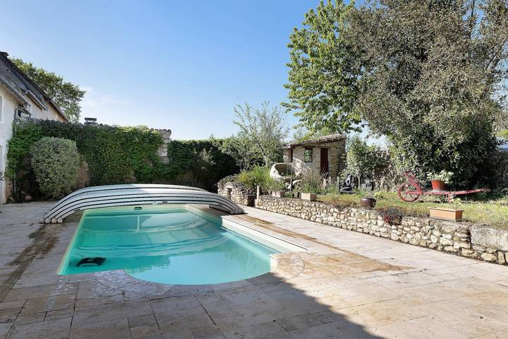Gîte « À La Tite Boulite » avec piscine partagée, terrasse privée et Wi-Fi in Pouzioux-La-Jarrie, Vouneuil-sous-Biard