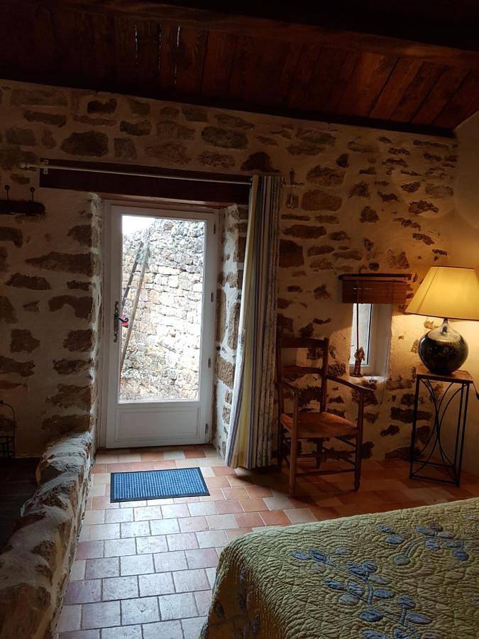 Cottage pour 4 personnes, avec terrasse à Comprégnac