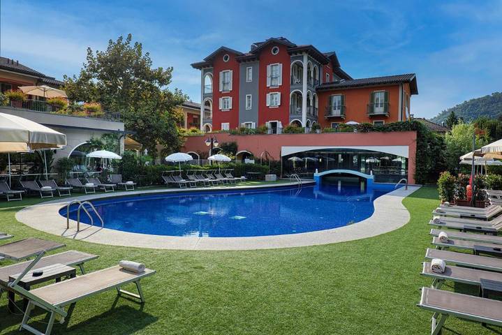 Hotel für 4 Personen, mit Terrasse und Garten sowie Pool in Cannobio