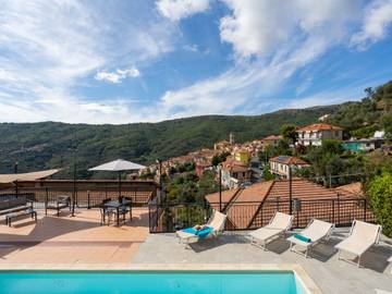 Location de vacances pour 18 personnes, avec jardin et vue dans Ligurie