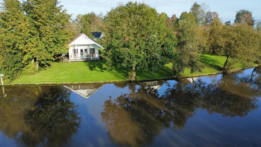 Ferienanlage für 6 Personen, mit Garten und Ausblick sowie Terrasse in Friesland - 2