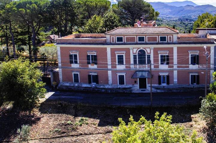 Villa per 12 persone, con idromassaggio e giardino - 1