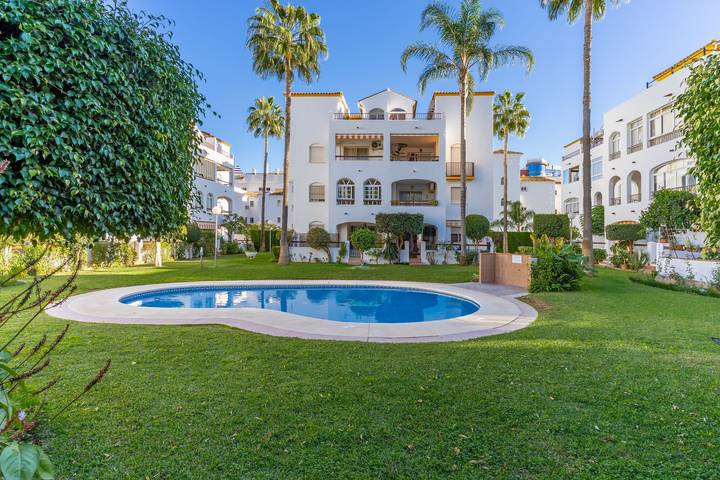 Apartamento de vacaciones para 6 personas, con Jardín y Piscina para niños en Torrequebrada