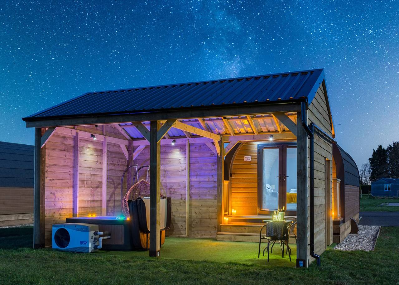 Birch Luxury Pod in Worcestershire