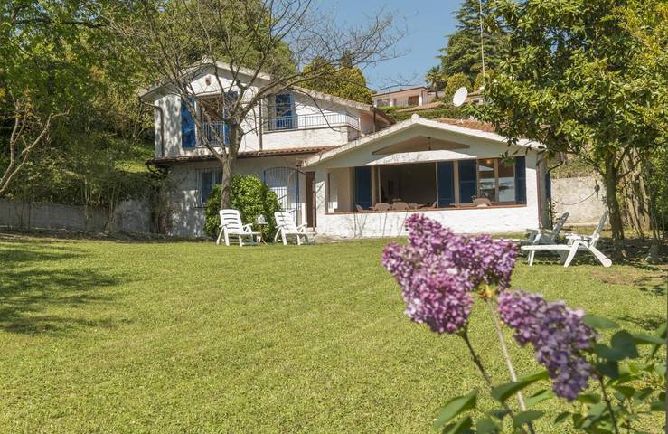 Villa per 8 persone, con Balcone e Terrazza nonché Giardino e Panorama a Numana