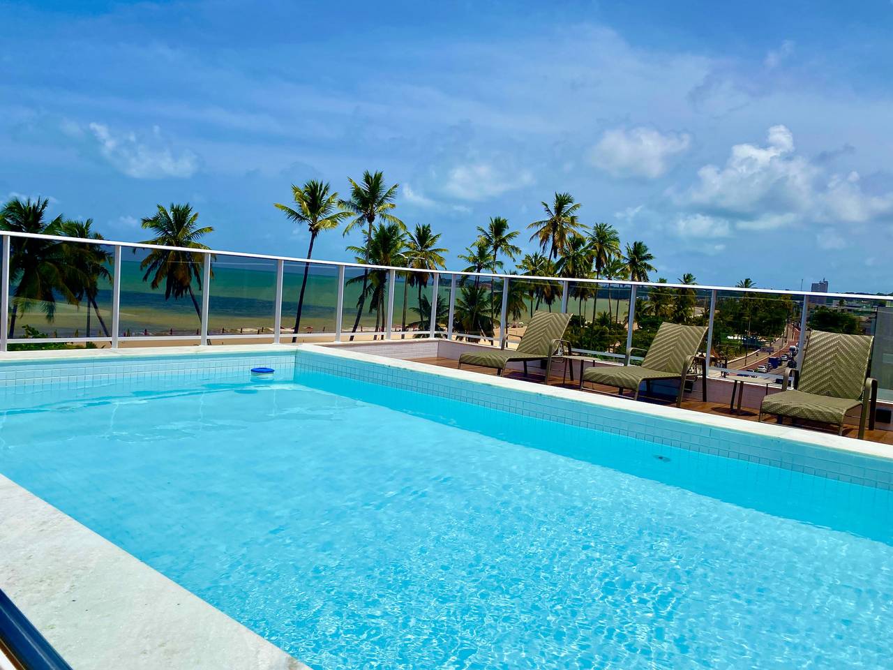 Geheel appartement, Vakantieappartement voor 6 personen met balkon in Cabo Branco, João Pessoa (gemeente)