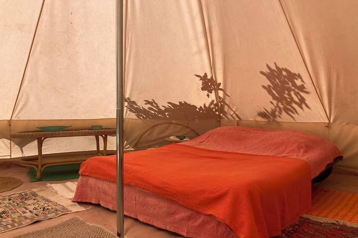 Unusual : bell tent in natural, bucolic garden in Lézardrieux, Rosa Granitküste