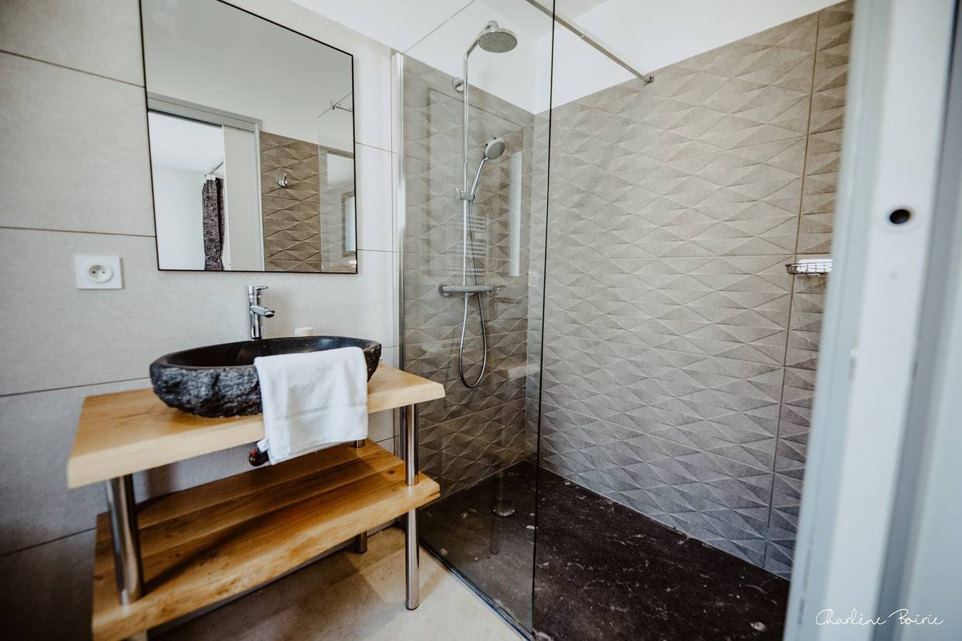 Ferienhaus 'Gite Villa T1' mit Gemeinschaftspool, Wi-Fi und Klimaanlage in Vals-les-Bains, Parc naturel régional des Monts d'Ardèche