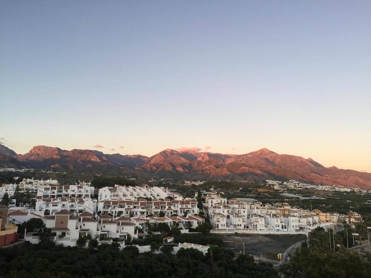 Double or Twin Room with Terrace and Sea View in Urbanización Punta Lara, Nerja