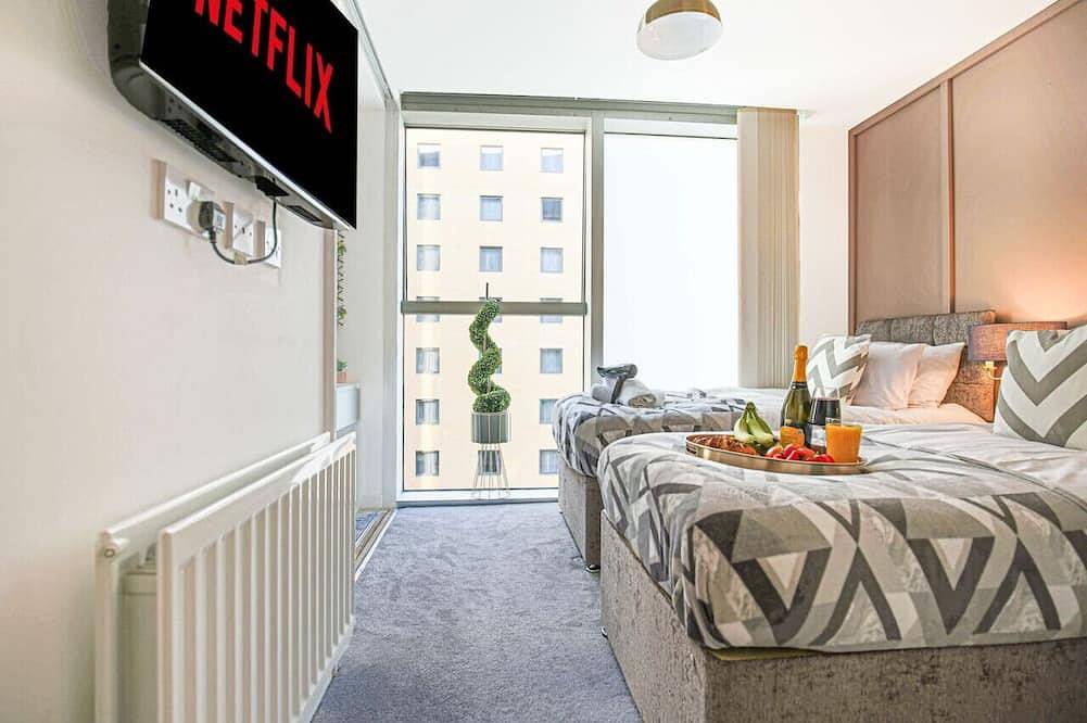 Ganze Wohnung, Stylish Apartment @ The Hub • Secure Parking • Sky Tv • Fast Wifi • Yoko Property in Milton Keynes, Südostengland