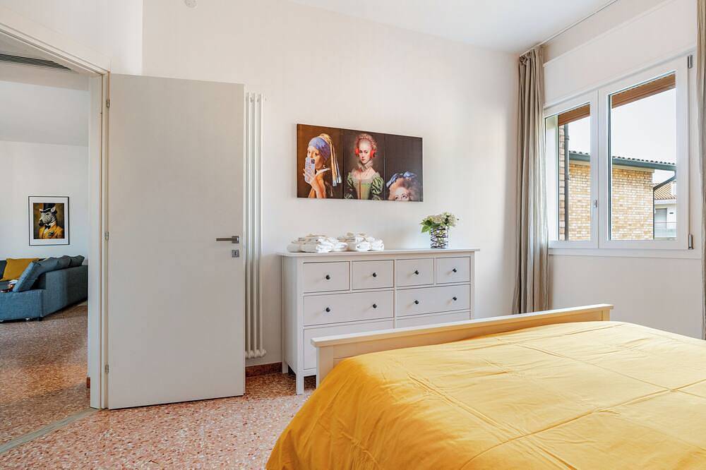 Entire apartment, Golden House Venice Yellow – Explore Eastern Veneto with Family in Mirano, Venice Province