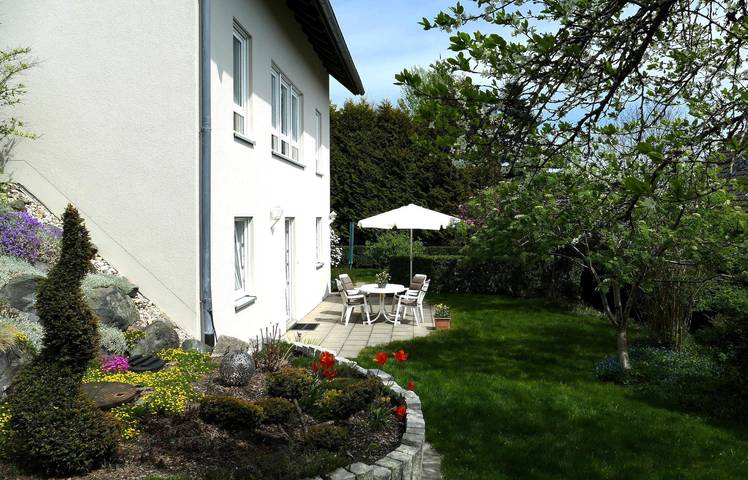 Ganze Wohnung, Ferienwohnung Meyer - Ferienwohnung in ruhiger Lage mit Terrasse in Schönwald (Bayern), Landkreis Wunsiedel im Fichtelgebirge