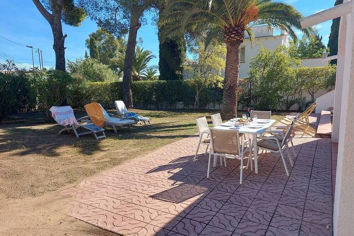 Holiday home for 8 people, with garden and terrace - 1