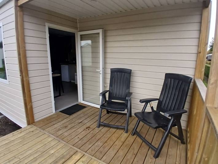 Village vacances pour 4 personnes, avec vue sur le lac ainsi que jardin et piscine en Belgique - 2