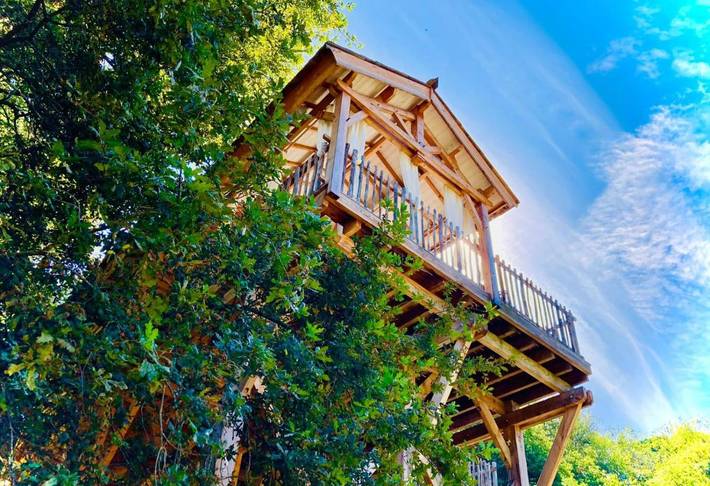 Gîte pour 4 personnes, avec Jacuzzi et Terrasse ainsi que Jardin et Sauna