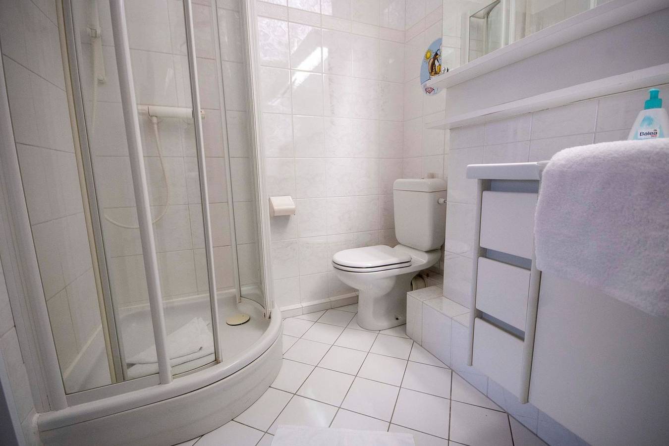 Ganze Wohnung, Fb 10.01 - Meerblick Ferienwohnung mit 2 Schlafzimmern und Schwimmbad in Sahlenburg Strand, Cuxhaven