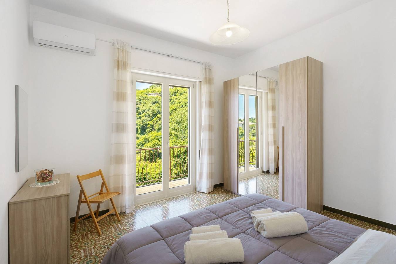 Ganze Wohnung, Ferienwohnung 'Vista Mare A Due Passi Dal Sentiero Degli Dei' mit Meerblick, Wi-Fi und Klimaanlage in Pianillo, Agerola