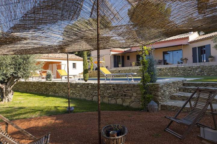 Villa für 8 Personen, mit Garten und Terrasse sowie Whirlpool - 1