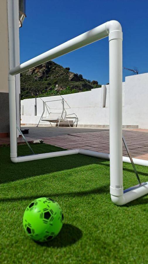 Casa de vacaciones para 16 personas, con vistas además de piscina y balcón en Vega de Granada - 2