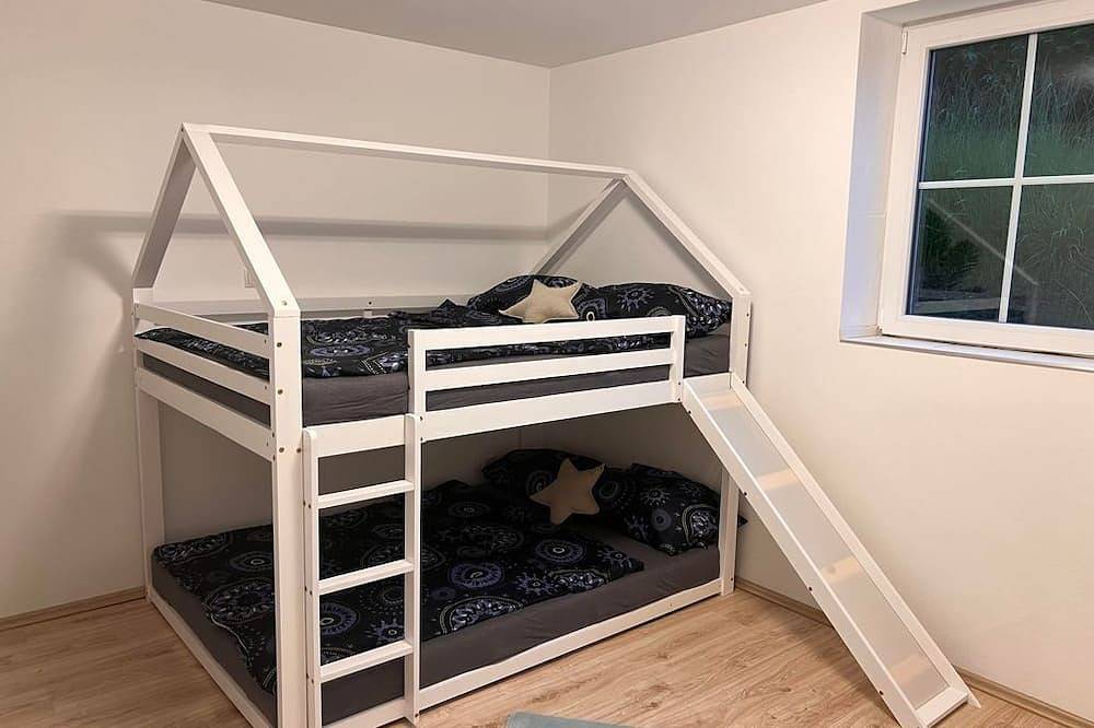 Ganze Wohnung, Casa di Licata, Ferienwohnung - 7-Bett-Ferienwohnung Dusche/Wc für 1-11 Personen in Üdersdorf, Vulkaneifel