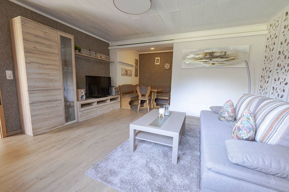 Ganze Wohnung, Modern ausgestattete Ferienwohnung (65qm) in Wallenfels, Frankenwald