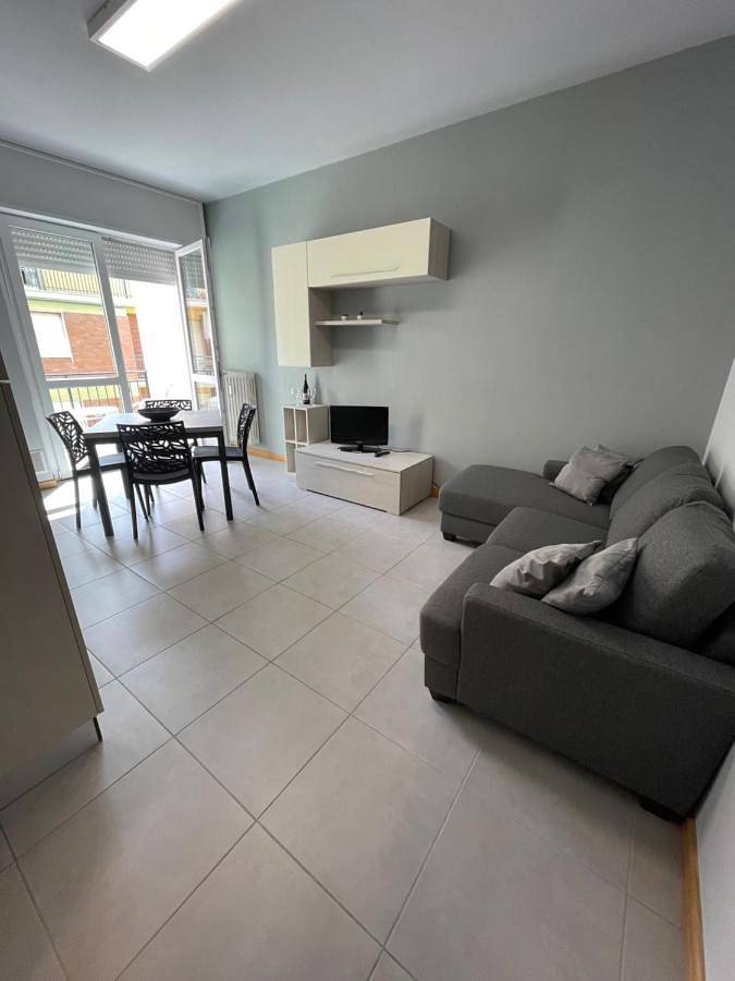 Appartamento per 5 persone, con Balcone e Terrazza a Canelli (Comune)