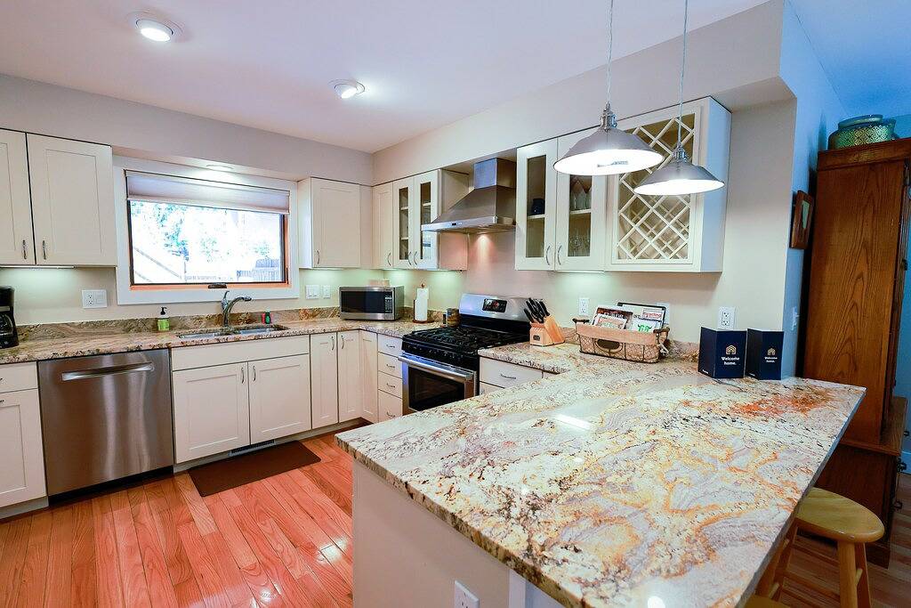 Funkelndes neues Zuhause in der Nähe der Innenstadt, Wanderwege und vieles mehr! in Durango (Colorado), San Juan National Forest