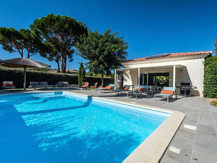 Villa pour 6 personnes, avec jardin ainsi que sauna et piscine à Calvi