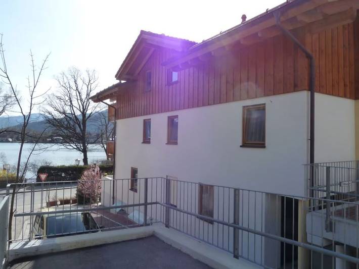 Ferienwohnung für 4 Personen, mit Terrasse und Garten sowie Seeblick, kinderfreundlich am Tegernsee