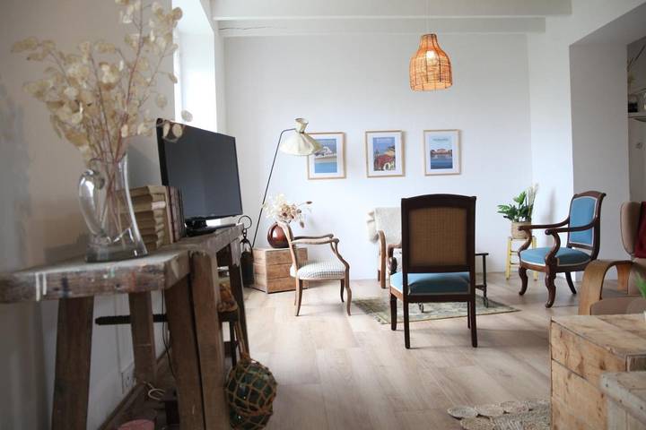 Location de vacances pour 8 personnes, avec vue et jardin, animaux acceptés à Carolles