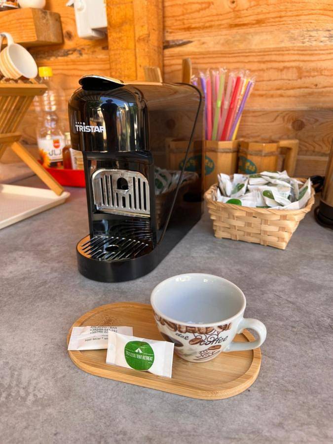 Gîte pour 4 personnes, avec jardin et vue ainsi que balcon et piscine dans Bar - 4