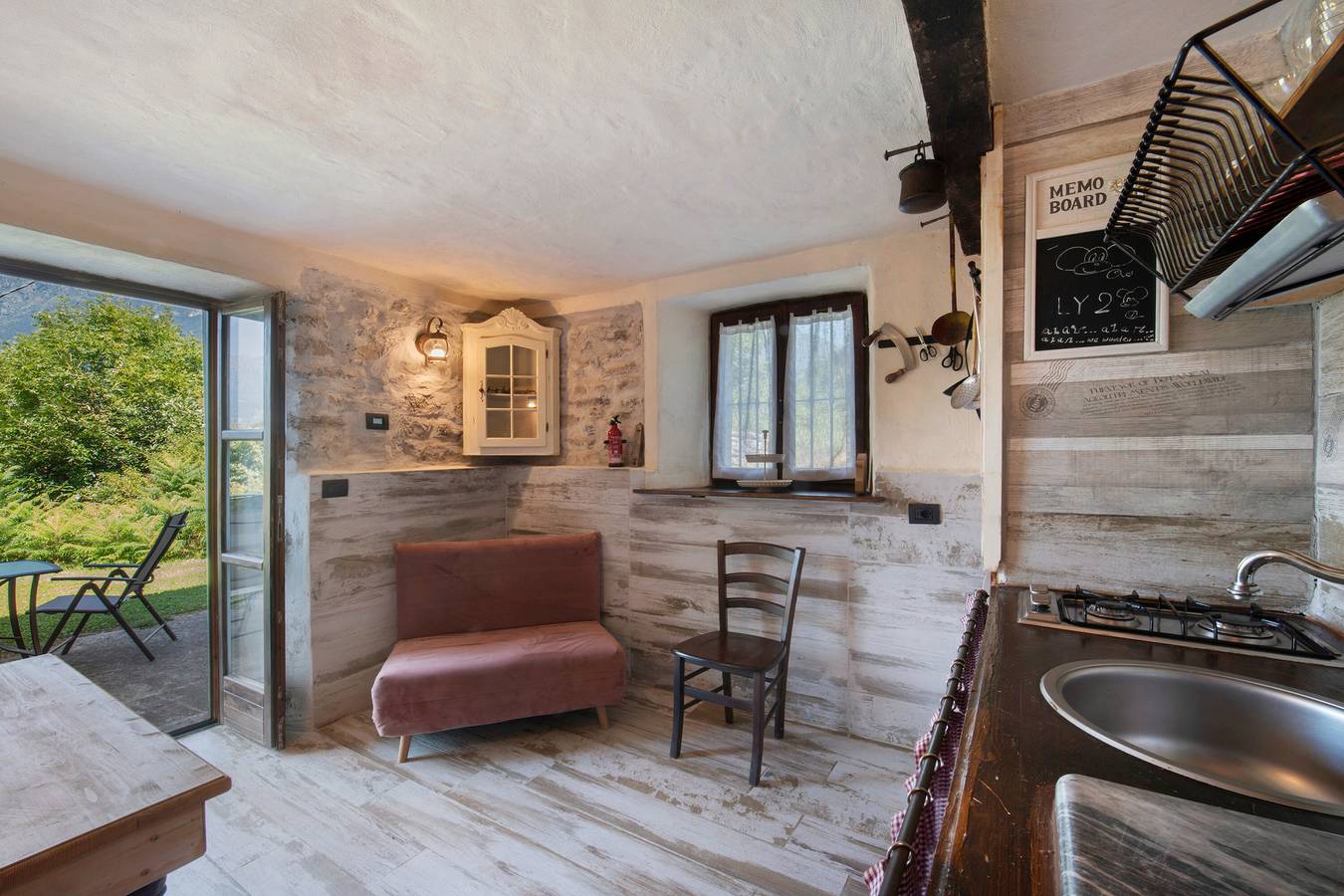 Apartamento entero, Apartamento 'Casale La Selva Cottege Piccolo' con vistas a la montaña, piscina compartida y Wi-Fi in Bene Lario, Provincia de Como