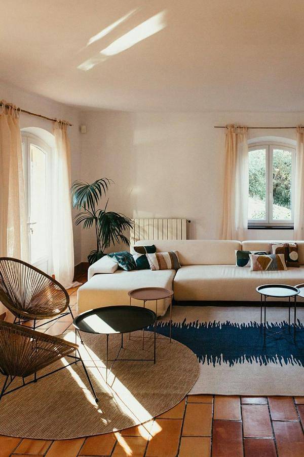 Location de vacances pour 12 personnes, avec balcon ainsi que jardin et piscine à Cornillon-Confoux - 3