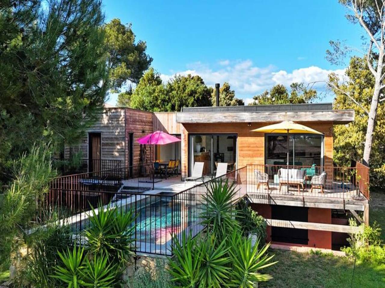 Ganze Wohnung, Villa bei Velaux mit Pool und Hügelblick in Ventabren, Aix-en-Provence und Umgebung