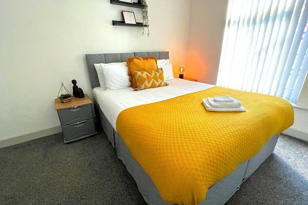 Cama de Matrimonio o Dos Camas-Élite-Baño Privado-Vista a la Calle in Wigan, Gran Mánchester